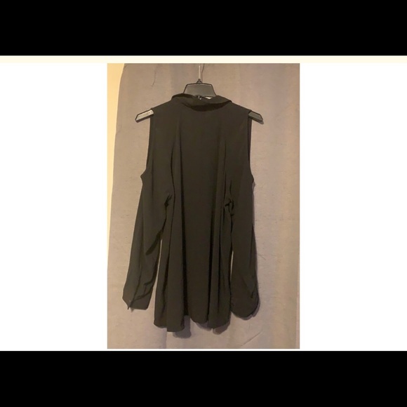 Cold Shoulder Top - Picture 2 of 4